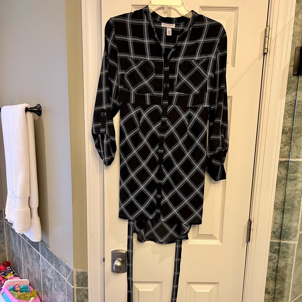 Black and white maternity tunic